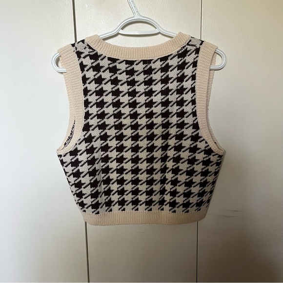 Garage Houndstooth Sweater Vest - Picture 3 of 4